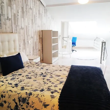 Duplex Luna, Centro Y Con Parking *